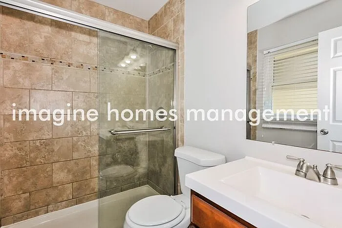 2717 Greenleaf Dr — Photo 10