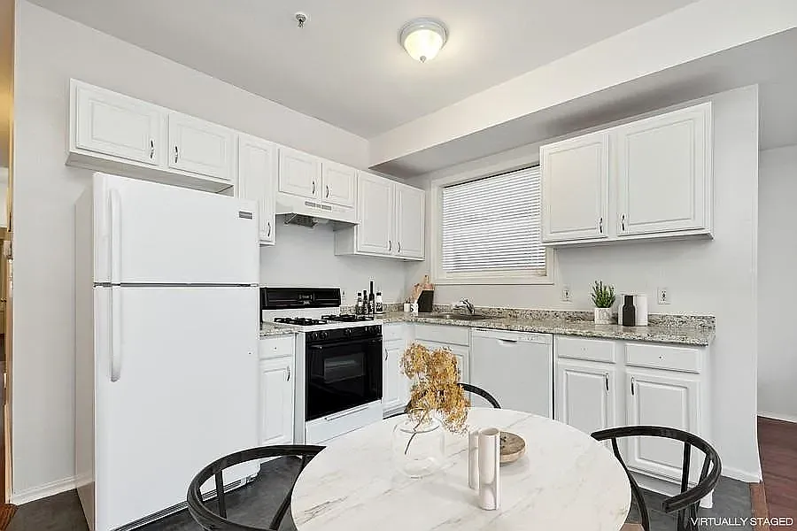 3 bed, $2,600 — Photo 3