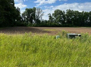 415 Kensington Dr, Clarksville, OH
