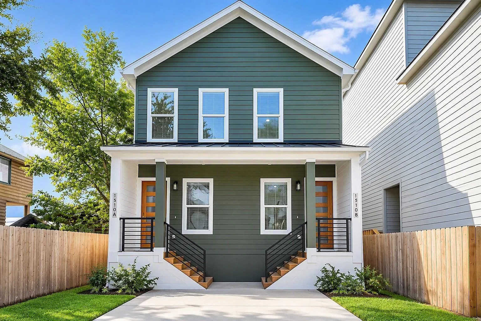 2 bed, 2.5 bath, 2736 sqft, $2,100 — Photo 1