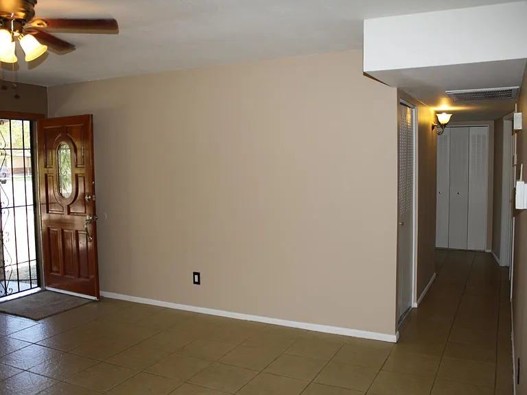 1859 E Florian Ave — Photo 23