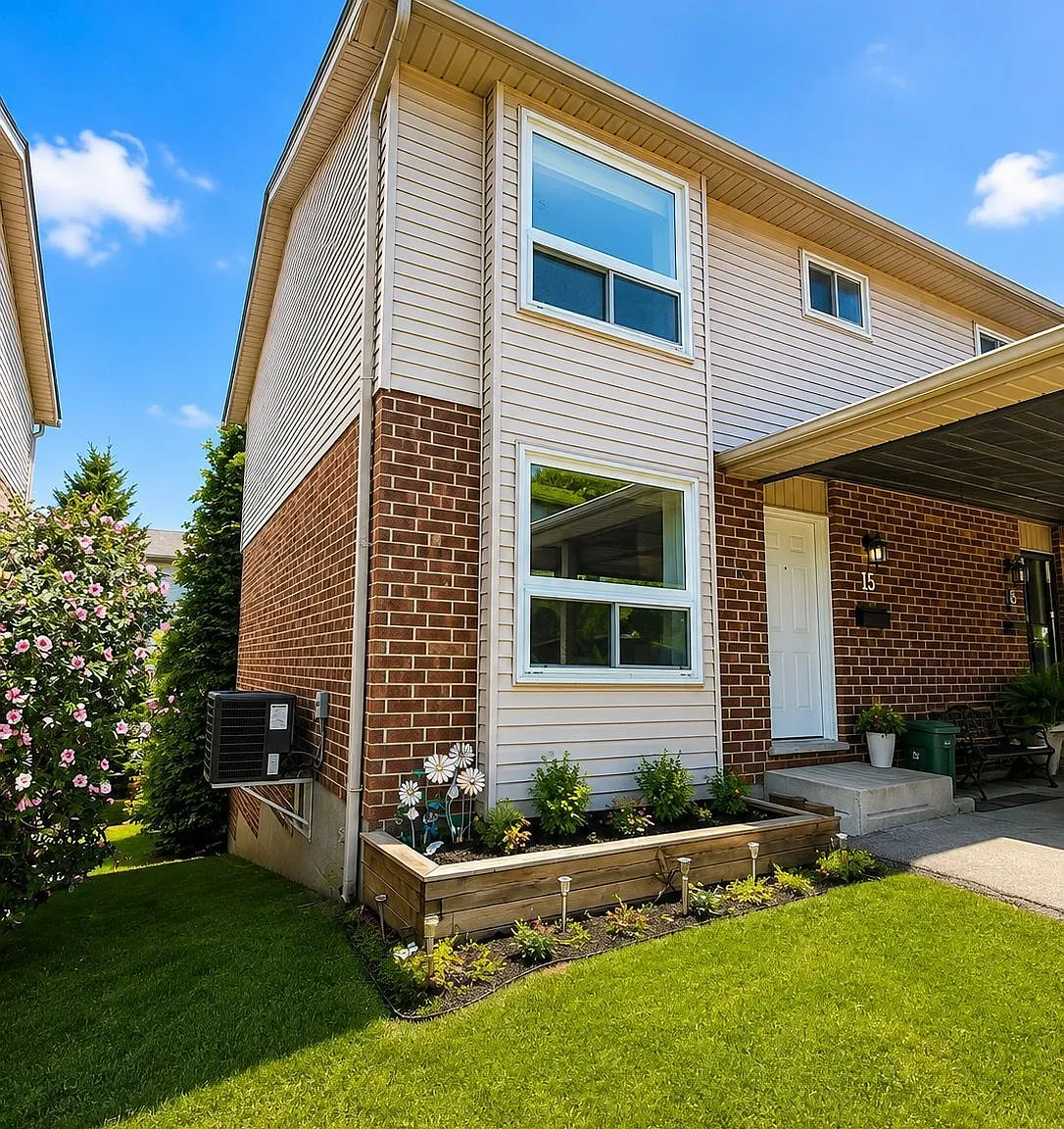 3 bed, $2,300 — Photo 2