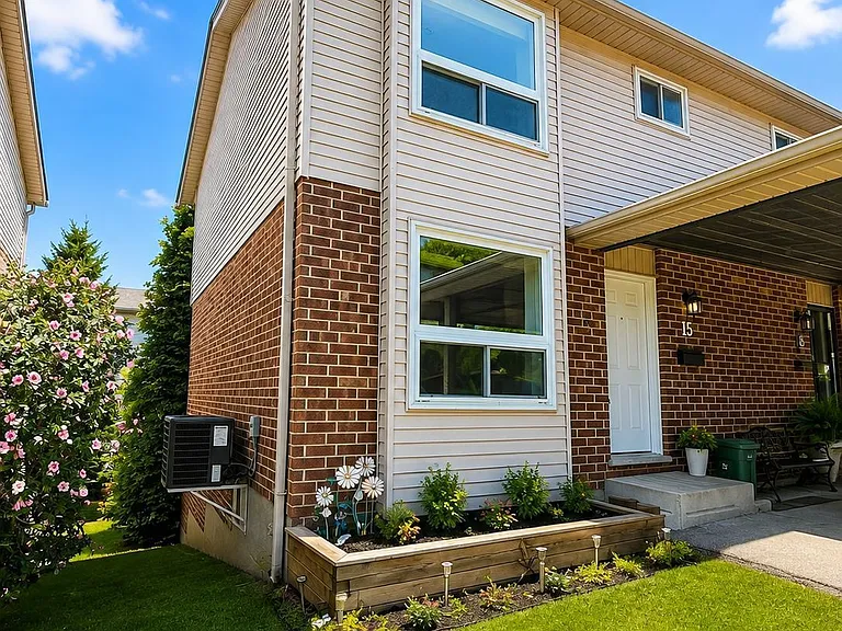 450 Pond Mills Rd #15 — Photo 2