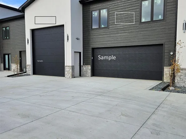 1303 Quiniela Dr, North Sioux City, SD 57049