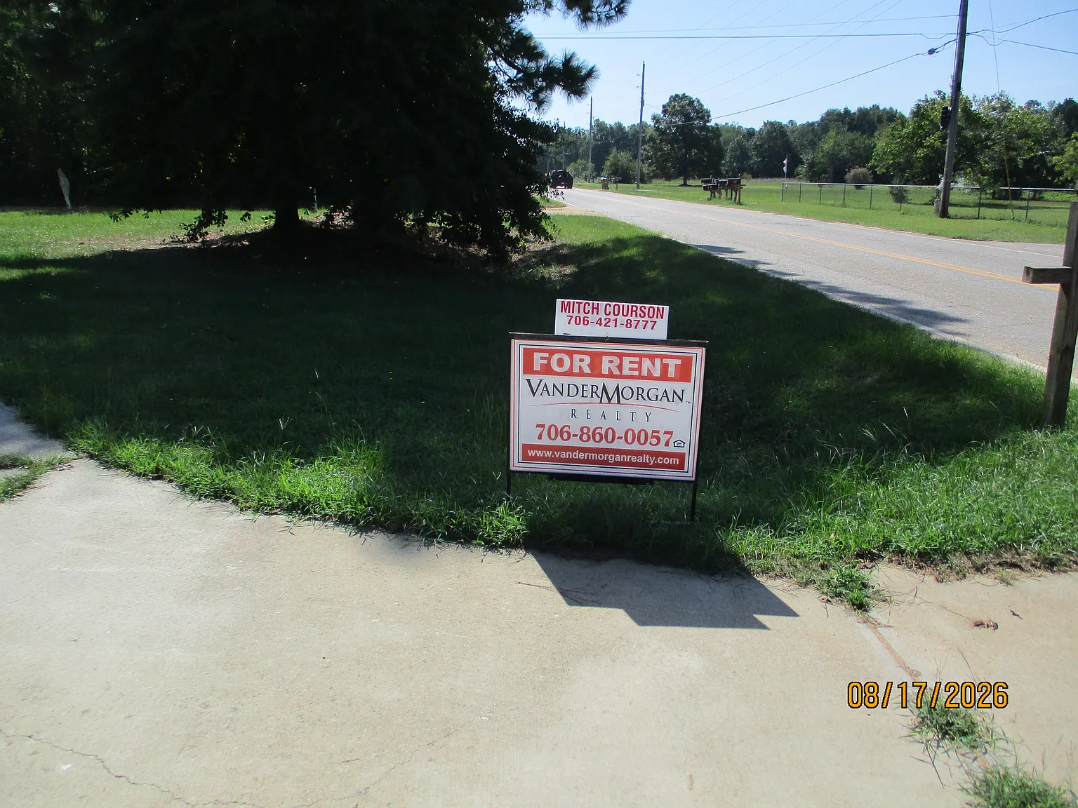 3 bed, 1708 sqft, $1,750 — Photo 2