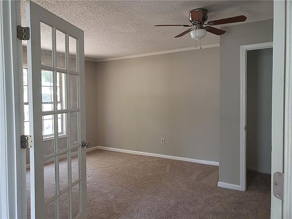 5th image of 839 Churchill Ct