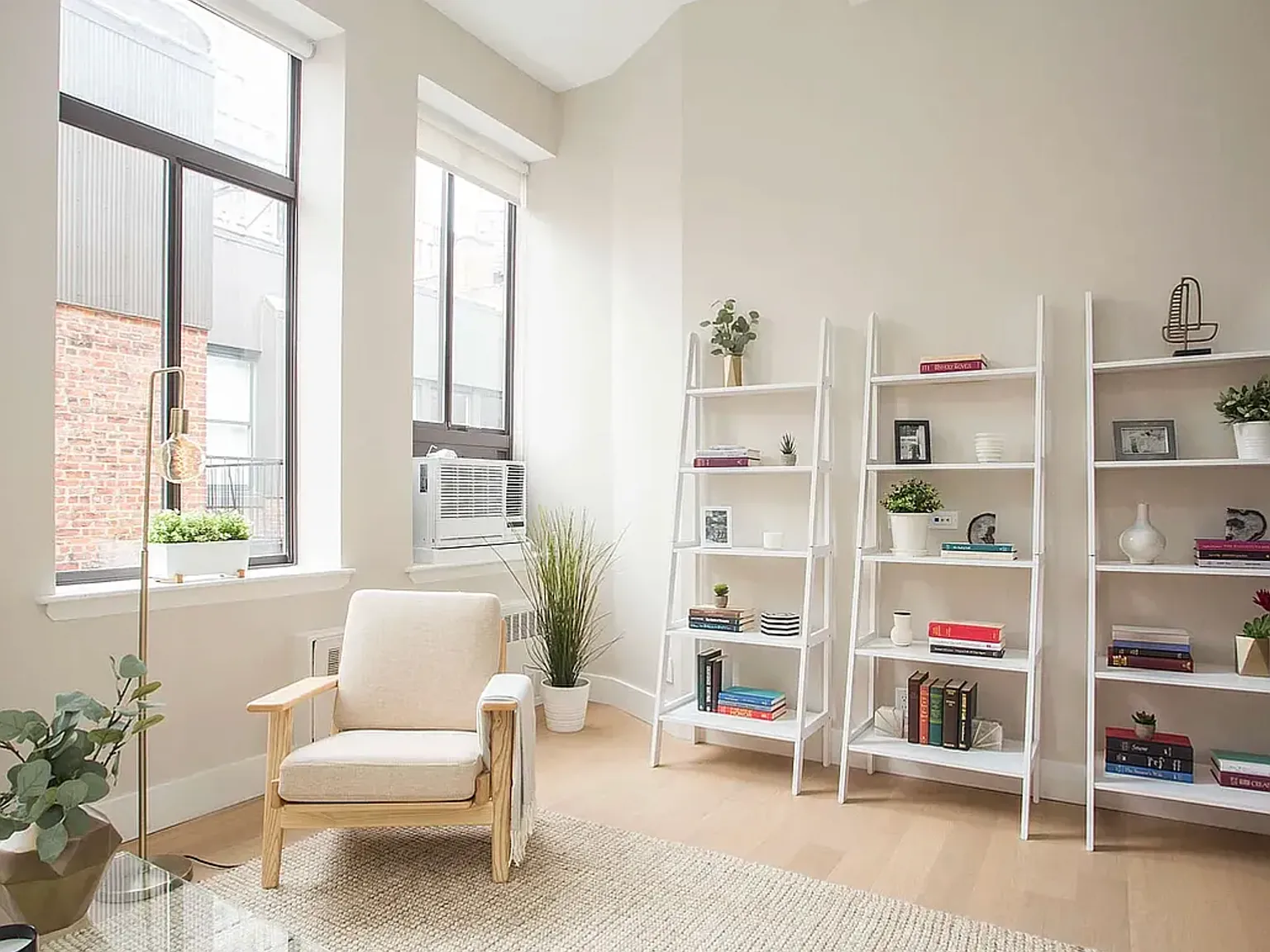 31 East 31st Street — Photo 2