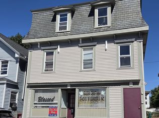 63-65 Lakeview Ave, Lowell, MA 01850
