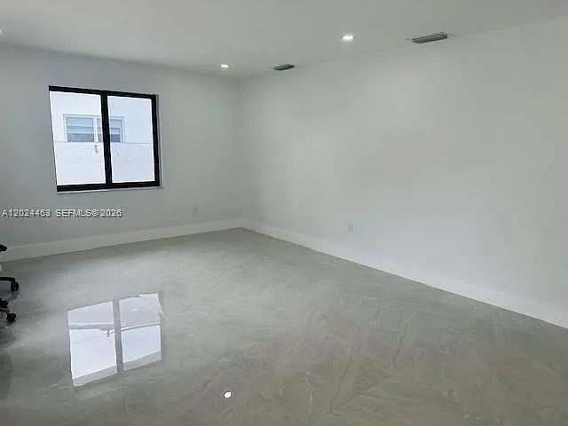 11870 SW 5th St #1 — Photo 4
