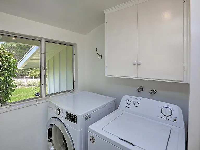 450 Santa Rosa Ln — Photo 25