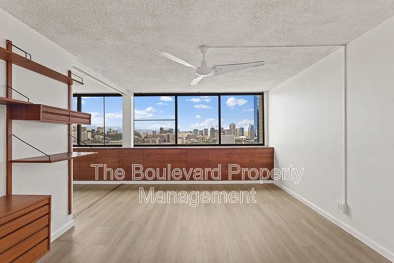 1 bed, 1.0 bath, 605 sqft, $2,450 — Photo 2
