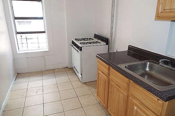 1st image of 2600 Creston Ave APT 3H
