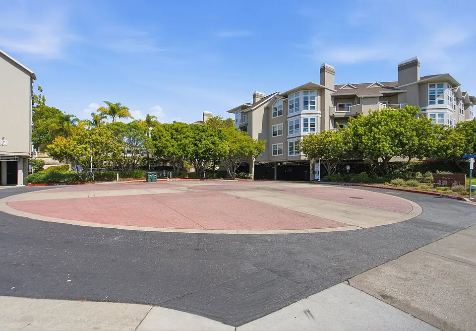 880 Meridian Bay Ln #122