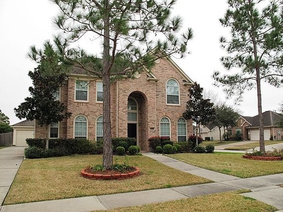 3rd image of 4421 Grove Park Dr