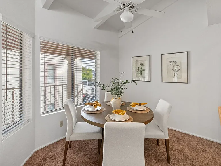 1017 E Maryland Ave #213 — Photo 5