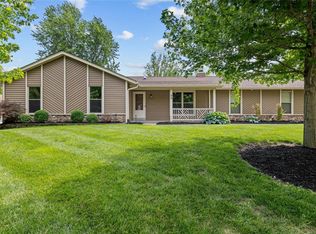 28 Oak Valley Dr, Saint Peters, MO 63376