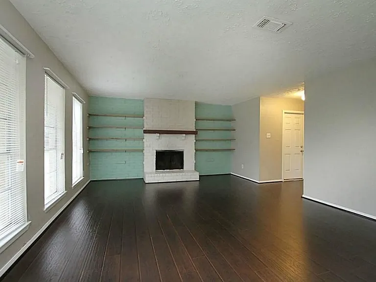 24123 Bassett Hall Ln — Photo 9