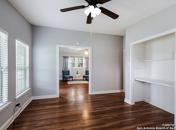 5th image of 135 Teakwood Ln