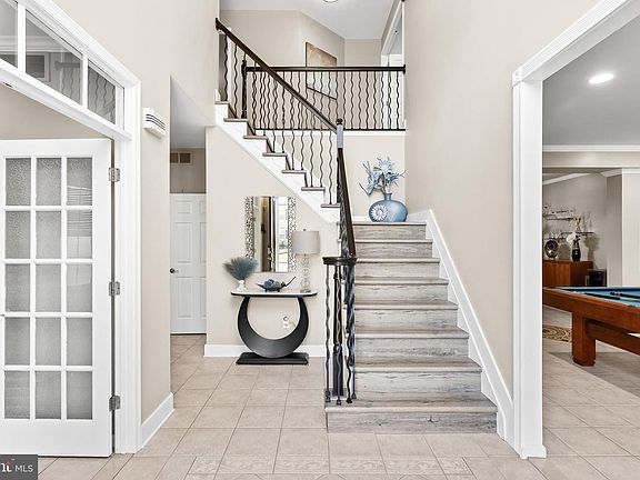 2nd image of 2 Rothbury Dr