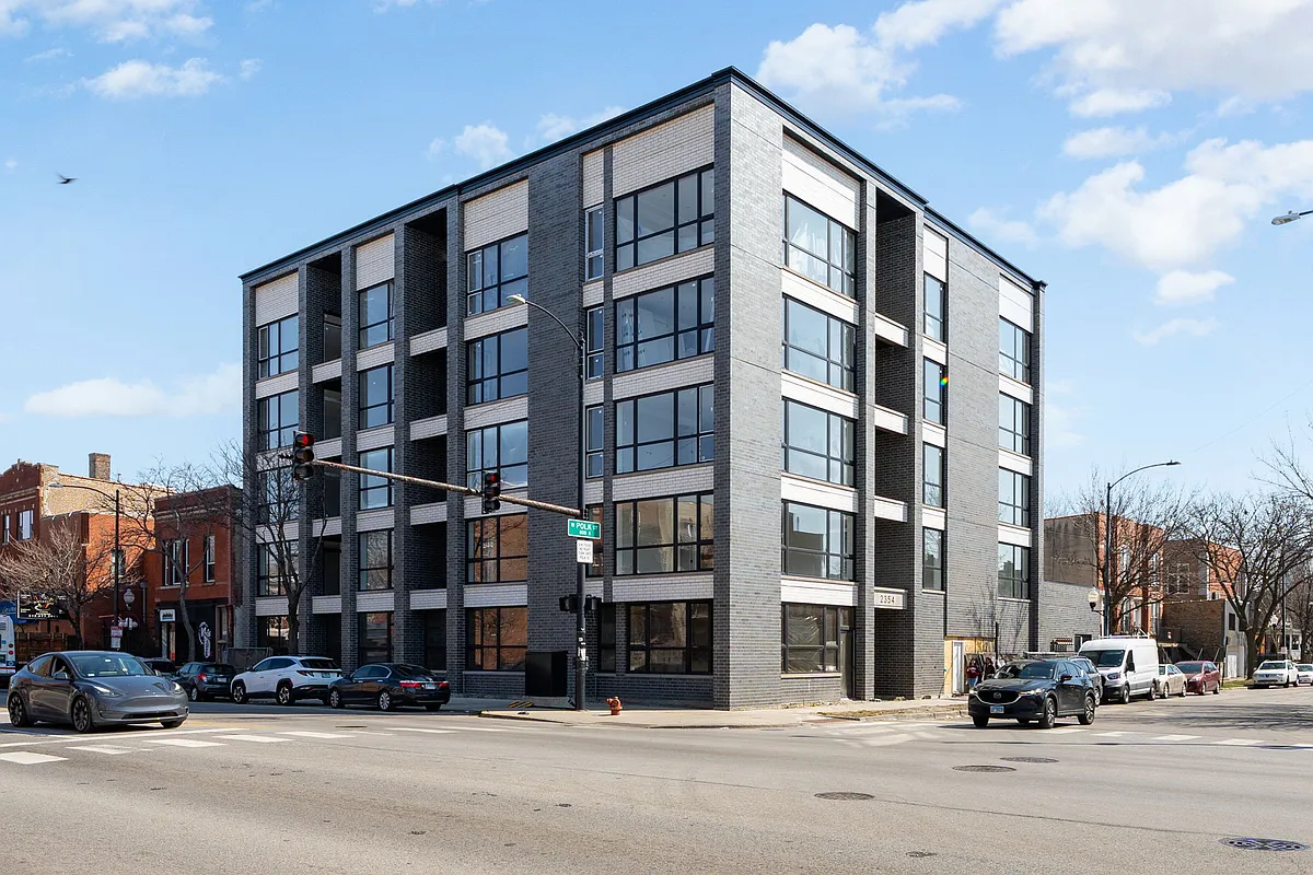 Building Photo - 2354 W Polk St #502