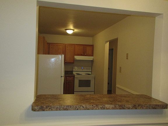 4th image of 6 Tall Pine Dr APT B