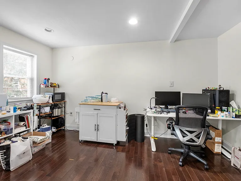 2046 Fitzwater St #2 — Photo 5