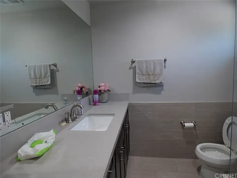 22403 Philiprimm St — Photo 4