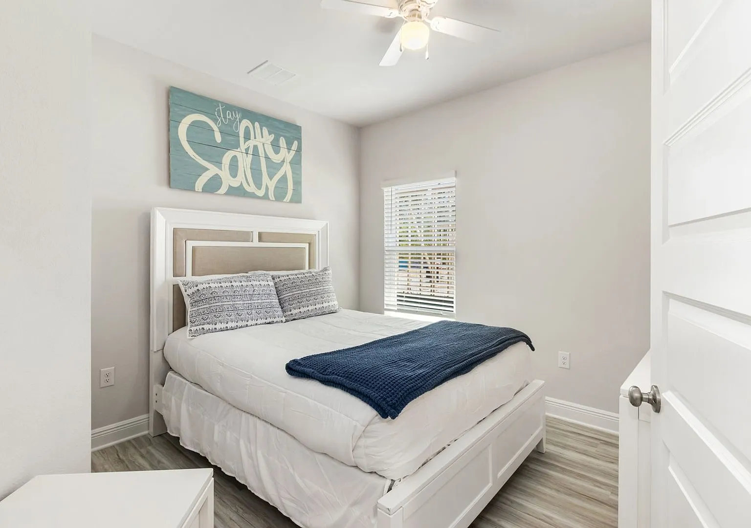 Like New 5BR 3BA Home in Port St. Joe- Just 5 mins to the beach and downtown! — Photo 3