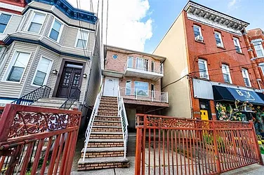 113 Palisade Avenue, #1