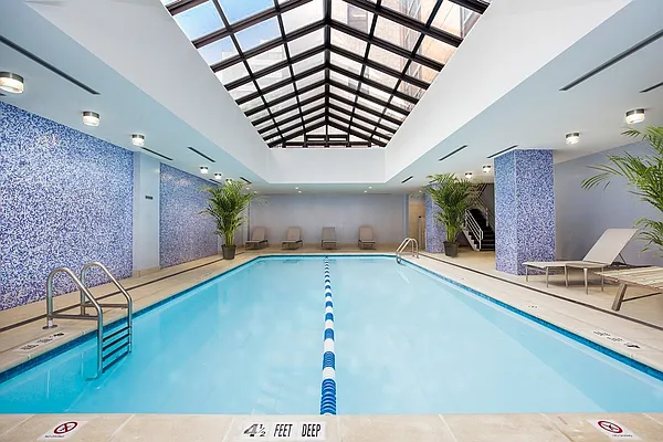 Rented by Olnick Organization | media 21