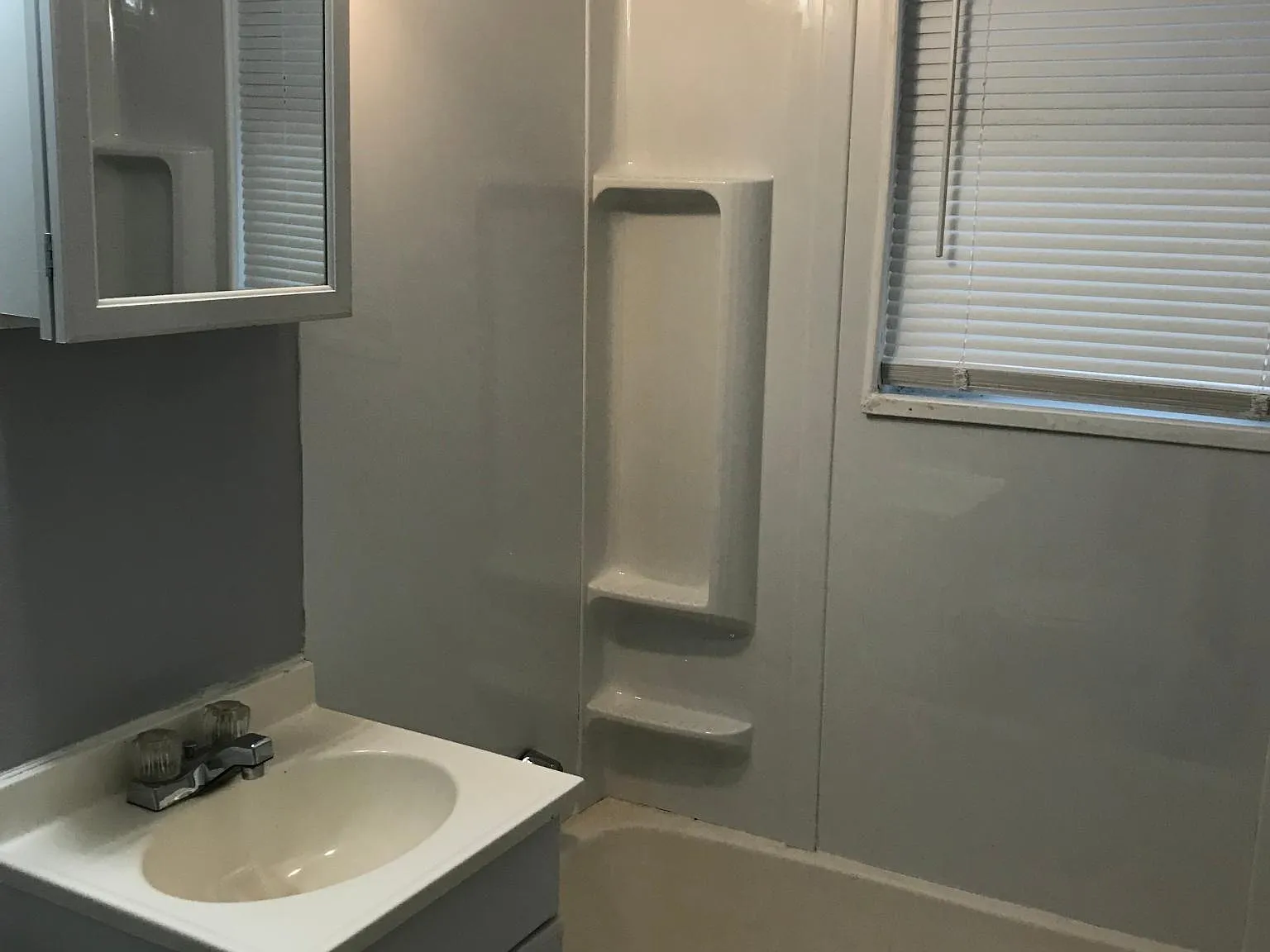 2 bed, 660 sqft, $900 — Photo 2
