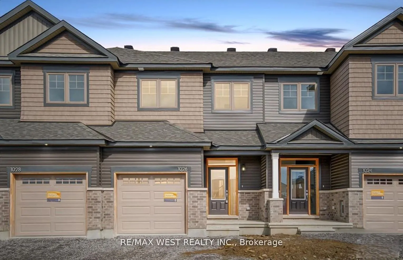 3 bed, $2,850 — Photo 1