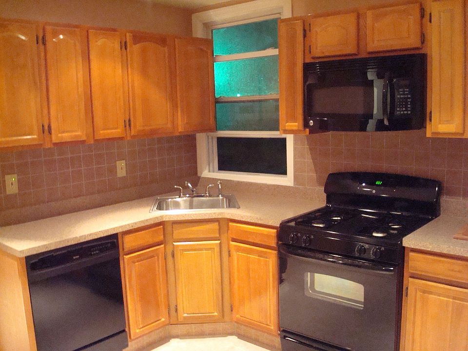 APT 2 KITCHEN