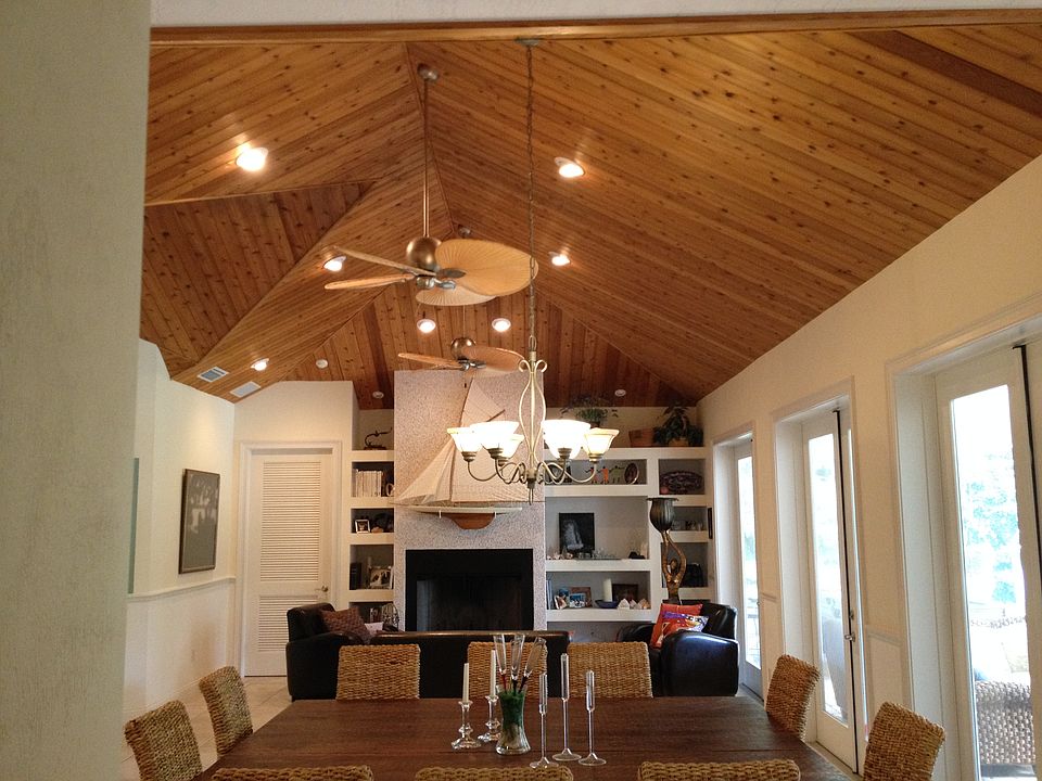 14' Vaulted Ceilings