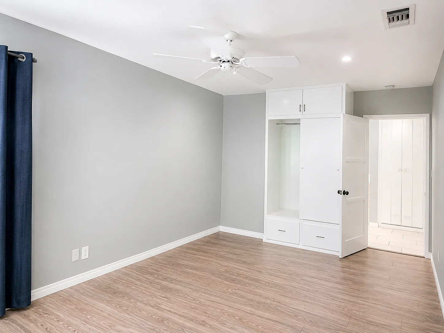 1 bed, 400 sqft, $1,350 — Photo 2