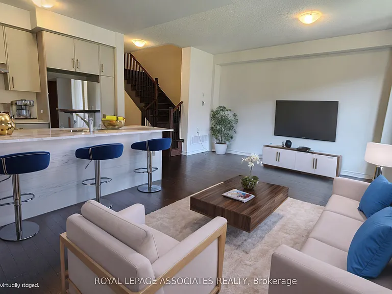 36 Velvet Dr — Photo 4