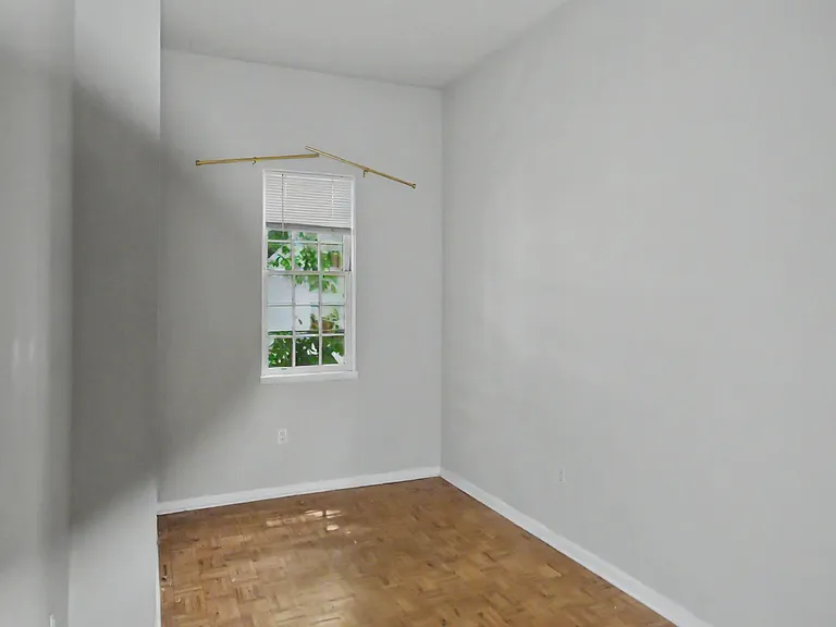 423 Spruce St #2F — Photo 10