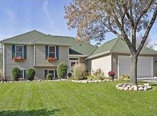 6340 Teton Ln, Chanhassen, MN 55317