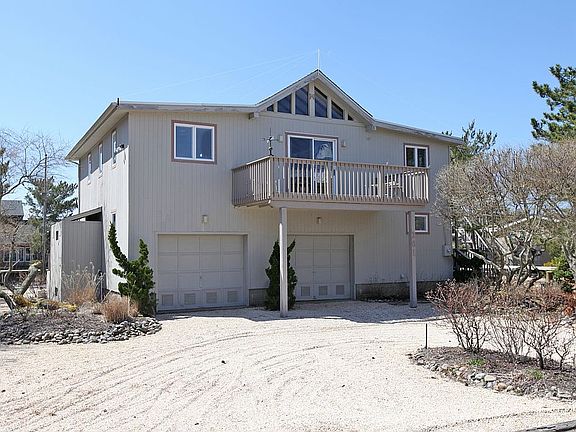 3rd image of 261 Pompano Dr