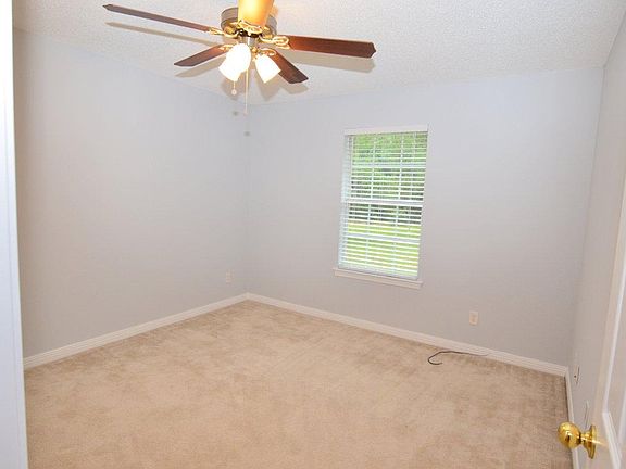 4th image of 6283 Glendale Dr