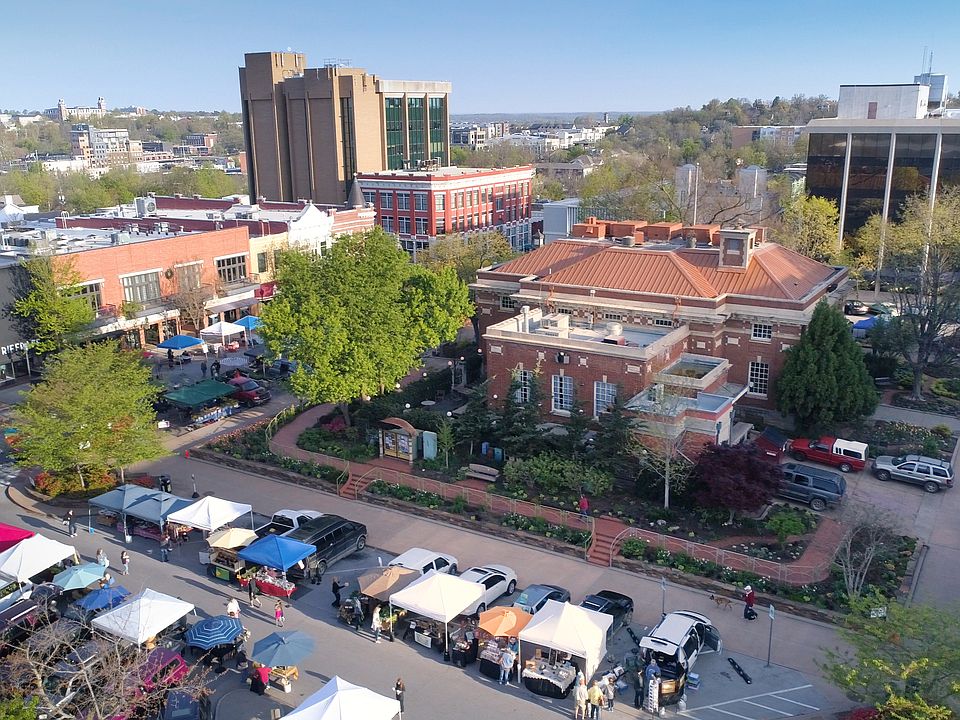 Fayetteville's town Square