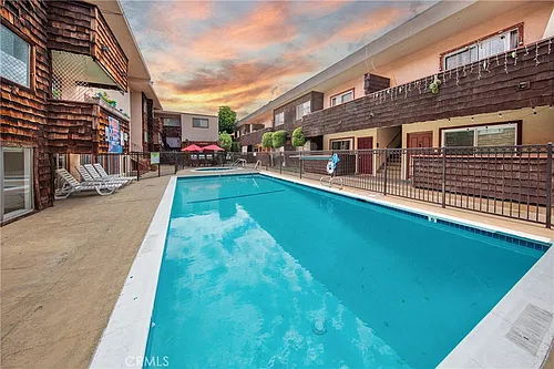 5349 Newcastle Ave #18 Photo 1