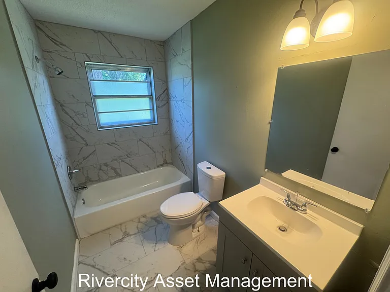 4942 Foxhall Dr — Photo 10