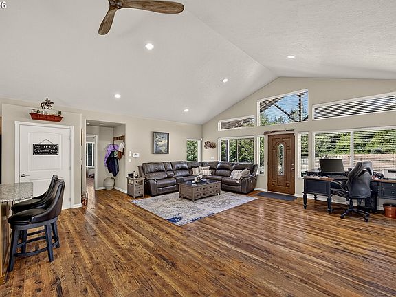 3rd image of 98654 Culbertson Ln