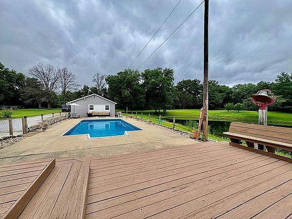 3rd image of 1335 Schwartz Rd