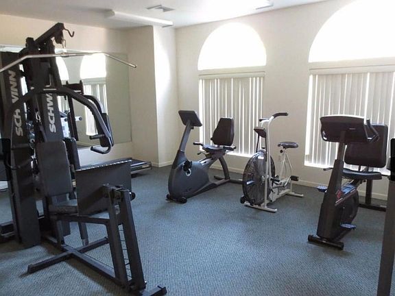 4th image of 120 Wellington Ct APT 2G