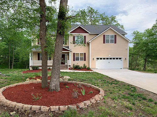 1641 Holly Creek Ln Photo 1