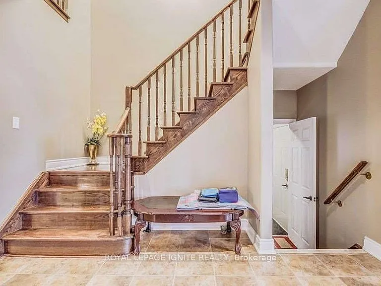 1584 Quail Run Dr #MAIN — Photo 4