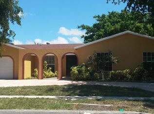 6300 SW 4th Pl, Pompano Beach, FL 33068