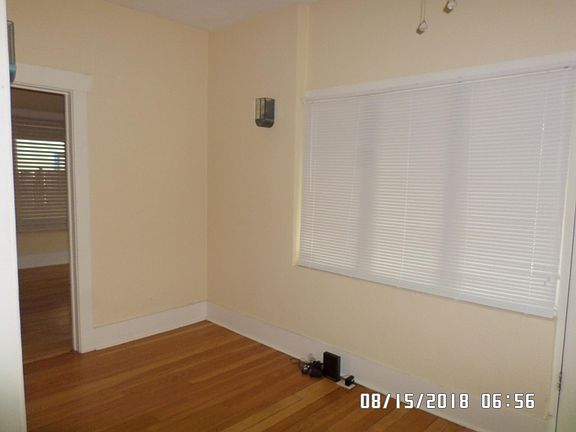 5th image of 609 E Mabel St #1